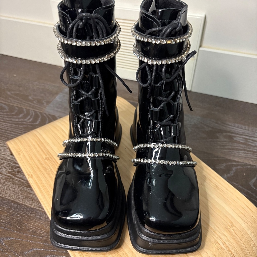 Patent Lug boots - Picture 8 of 8
